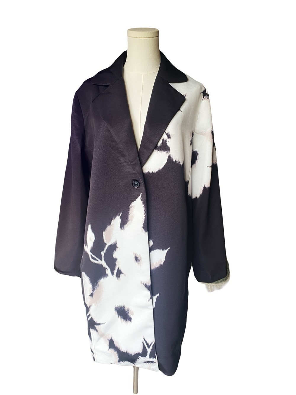 Chico’s Black & White Floral Long Jacket